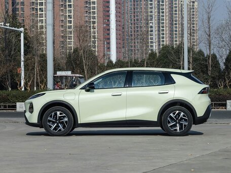 2026 Changan Qiyuan Q05 40.3 kWh II, зелёный, 1853556 рублей, вид 4