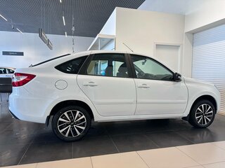 2026 Lada (ВАЗ) Granta I Рестайлинг, белый, 1244000 рублей, вид 2