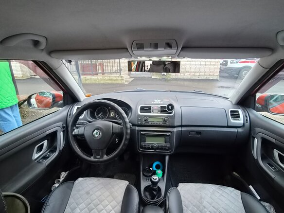 2008 Skoda Fabia II, оранжевый, 540000 рублей - вид 10