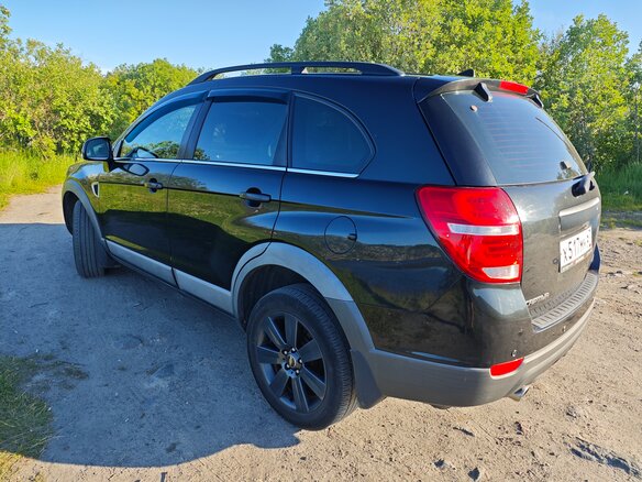 2011 Chevrolet Captiva I, чёрный, 900000 рублей - вид 4