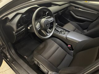 2020 Mazda 3 IV (BP), серый, 2000000 рублей, вид 5