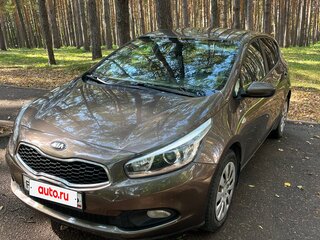 2013 Kia Ceed II, коричневый, 800000 рублей, вид 3