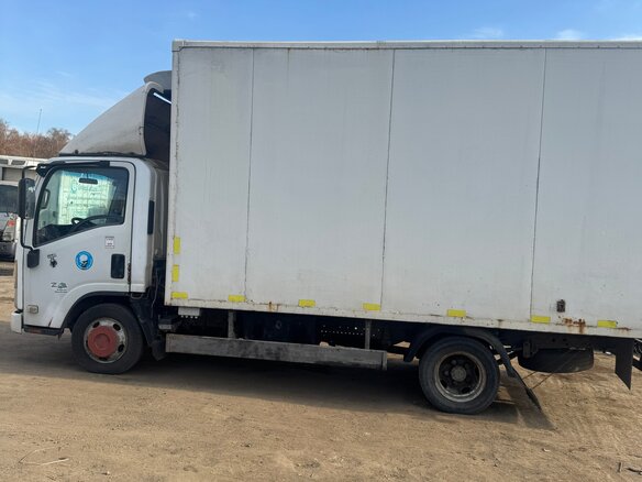 2014 Isuzu Elf (N-series), белый, 1450000 рублей - вид 2