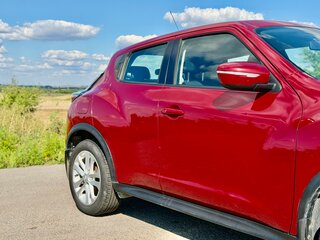 2017 Nissan Juke I Рестайлинг, красный, 1350000 рублей, вид 5