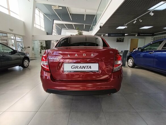 2026 Lada (ВАЗ) Granta I Рестайлинг, красный, 1083000 рублей - вид 3