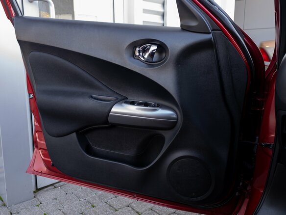 2011 Nissan Juke I, красный, 1095000 рублей - вид 13