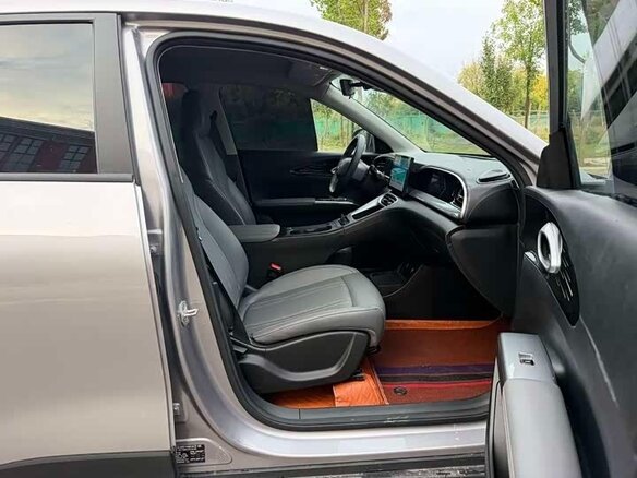 2025 Geely EX2, серебристый, 1210750 рублей - вид 10