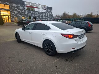 2016 Mazda 6 III (GJ) Рестайлинг, белый, 1370000 рублей, вид 3
