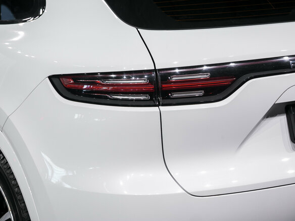 2018 Porsche Cayenne III, белый - вид 12