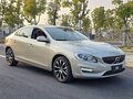 2018 Volvo S60 II Рестайлинг, золотистый, 1370000 рублей - вид 3