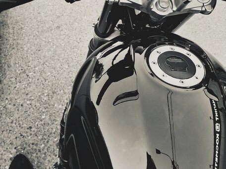 1998 Suzuki GSX 750, чёрный, 350000 рублей, вид 2