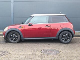 2008 Mini Hatch Cooper II (R56), красный, 799000 рублей, вид 2
