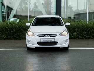 2012 Hyundai Solaris I, белый, 560000 рублей, вид 3