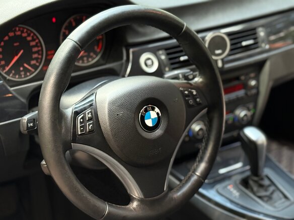 2009 BMW 3 серии 320i V (E90/E91/E92/E93) Рестайлинг, чёрный - вид 16