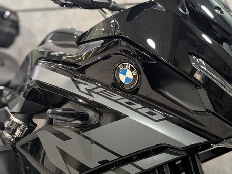 2026 BMW R 1300 RS, чёрный, 3200000 рублей, вид 4