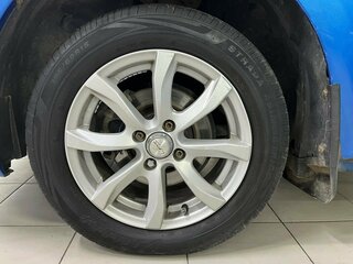 2014 Renault Logan II, синий, 415380 рублей, вид 4
