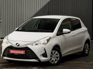 2019 Toyota Vitz III (XP130) Рестайлинг 2, белый, 980000 рублей, вид 1