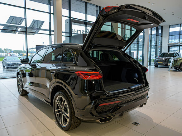 2026 Audi Q5 L III (GU), чёрный, 6890000 рублей - вид 33