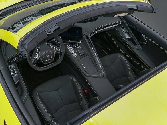2025 Chevrolet Corvette Stingray C8, жёлтый, 23000000 рублей - вид 16