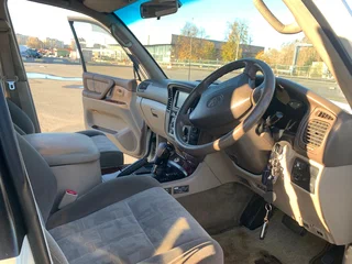 1999 Toyota Land Cruiser 100 Series, бежевый, 2200000 рублей, вид 5