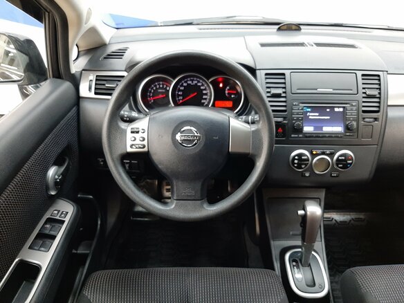 2010 Nissan Tiida I Рестайлинг, чёрный - вид 16