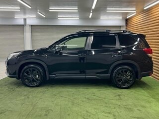 2023 Subaru Forester V Рестайлинг, чёрный, 2400666 рублей, вид 5