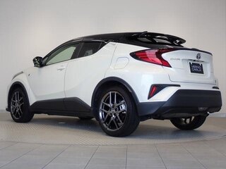 2021 Toyota C-HR I Рестайлинг, белый, 1300606 рублей, вид 5