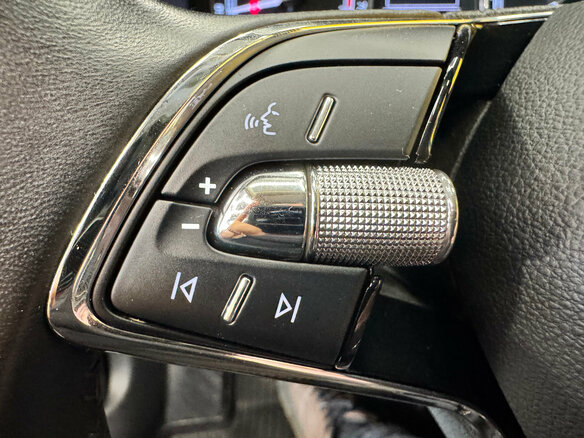 2021 Skoda Karoq I, коричневый, 2349000 рублей - вид 12