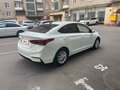 2017 Hyundai Solaris II, белый, 1350000 рублей - вид 3