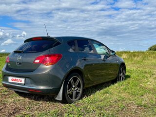 2013 Opel Astra J Рестайлинг, серый, 900000 рублей, вид 2