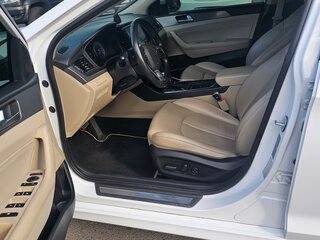 2019 Hyundai Sonata VII (LF) Рестайлинг, белый, 1999900 рублей, вид 5