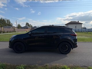 2022 Kia Sportage IV Рестайлинг, чёрный, 2400000 рублей, вид 5