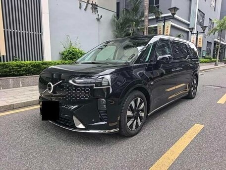 2025 Volvo EM90, чёрный, 8880000 рублей, вид 1