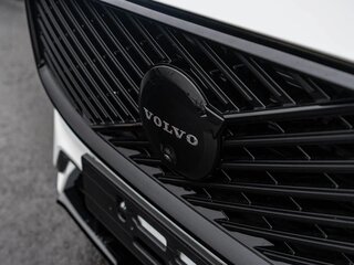 2026 Volvo XC60 II Рестайлинг 2, белый, 9950000 рублей, вид 2
