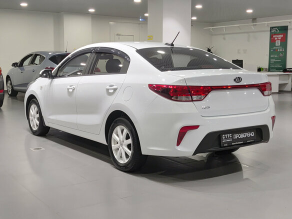 2020 Kia Rio IV, белый, 1545000 рублей - вид 6
