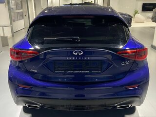 2017 Infiniti Q30, синий, 2580000 рублей, вид 5