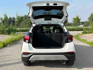 2023 Toyota Yaris L X XP150 Рестайлинг, белый, 1129099 рублей, вид 5