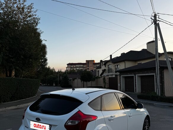 2013 Ford Focus III, белый, 575000 рублей - вид 4