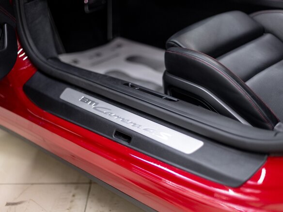 2022 Porsche 911 Carrera 4S VIII (992), красный, 11500000 рублей - вид 23