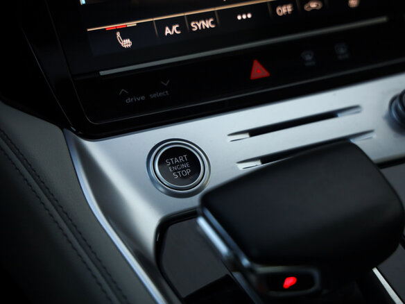 2023 Audi Q6 50 TFSI, чёрный, 6299777 рублей - вид 20