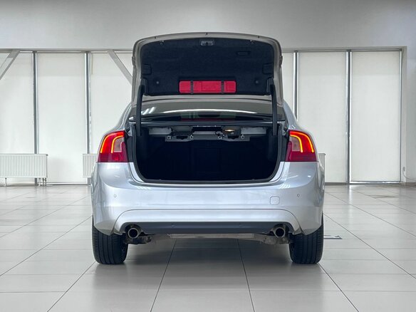 2016 Volvo S60 II Рестайлинг, серебристый, 1350000 рублей - вид 8