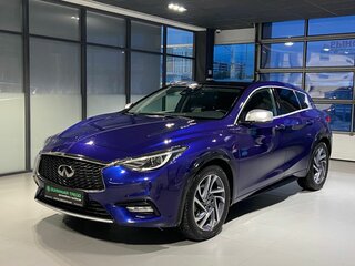 Infiniti Q30