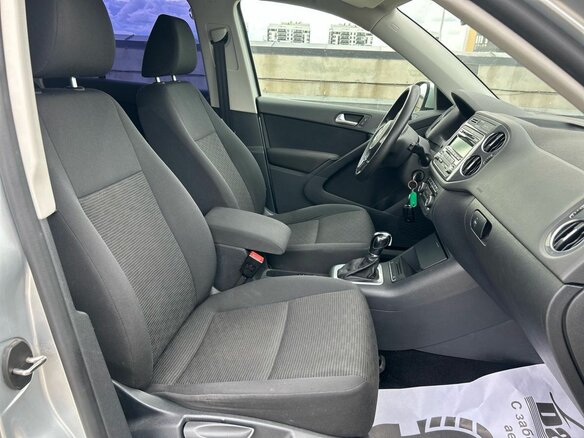 2013 Volkswagen Tiguan I Рестайлинг, серебристый, 1390000 рублей - вид 17