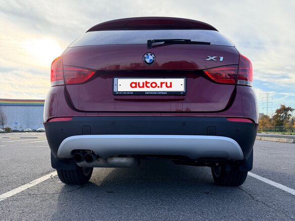 2012 BMW X1 20i I (E84), красный, 1690000 рублей - вид 3