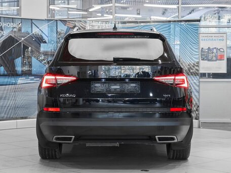 2021 Skoda Kodiaq I, чёрный, 2499000 рублей, вид 5