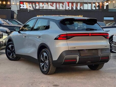 2026 Changan Qiyuan Q05 51.9 kWh II, серебристый, 2500000 рублей, вид 4