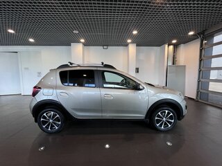 2017 Renault Sandero Stepway II, бежевый, 845000 рублей, вид 2