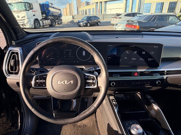 2024 Kia Sorento IV Рестайлинг, чёрный, 5500000 рублей - вид 12