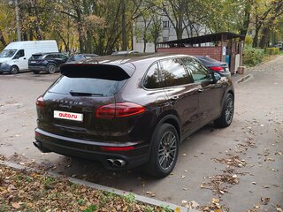 2016 Porsche Cayenne S II Рестайлинг (958), коричневый, 2650000 рублей, вид 3