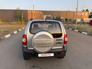 2015 Chevrolet Niva I Рестайлинг, серебристый, 620000 рублей, вид 5